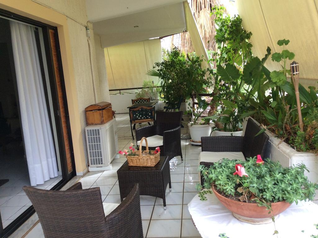Filyra Homestay Atene Esterno foto