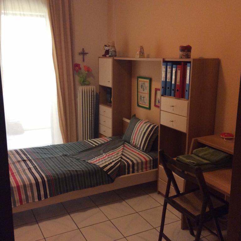 Filyra Homestay Atene Esterno foto